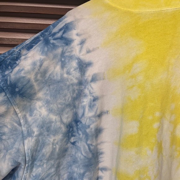 Oversized Tie-Dye Jeep Wranger Sweater - Picture 3 of 3